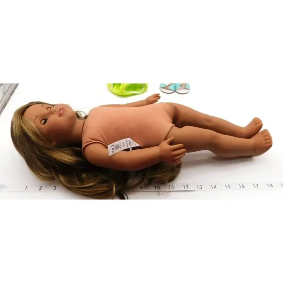 American Girl GOTY Lea 18" Doll with Meet Outfit and Book Retired 2016 - Picture 9 of 9